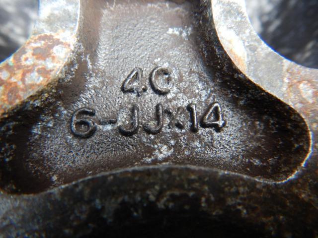 マツダ　ロードスター　パーツ情報
ロードスター、マーチ、ヴィッツなどに装着できる14インチ入庫です！
ブラックレーシング　14インチ