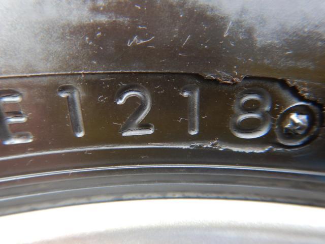 トヨタ　シエンタ　パーツ情報
シエンタ、20プリウスなどに装着できる15インチスタッドレスセット入庫です！
SIBILLA　15インチ　ブリヂストンスタッドレス付！