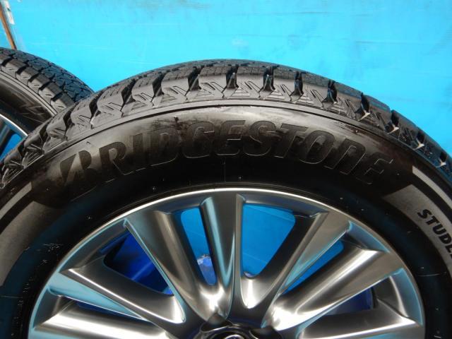 トヨタ　ハリアー　パーツ情報
ハリアー、RAV4、レクサスNXなどに装着できる18インチスタッドレスセット入庫です！
ハリアー純正　18インチ　ブリヂストンスタッドレス付！