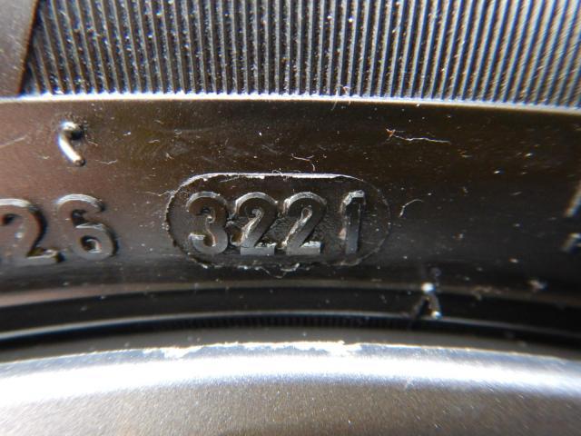 日産　ノート　パーツ情報
ノート、オーラ、キューブに装着できる16インチスタッドレスセット入庫です！
日産ノート純正スチールホイール　16インチ　ピレリスタッドレス付！