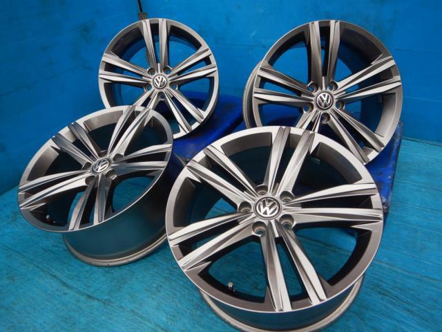 フォルクスワーゲン　アルテオン　パーツ情報
フォルクスワーゲン純正18インチ入庫です！
アルテオン、パサート、ザ・ビートル、シロッコなどに！