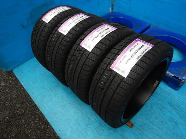 ＢＭＷ　３シリーズ　パーツ情報
BMW3シリーズ、Z4に装着できる新品スタッドレス付18インチ入庫です！
MAKルフト　18インチ　ネクセン製新品スタッドレス付！