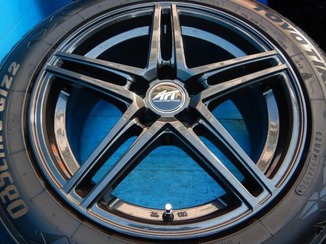 ＢＭＷ　５シリーズ　パーツ情報
BMW5シリーズ、4シリーズグランクーペ、i4に装着できる17インチスタッドレスセット入庫です！
AFT ZINC　17インチ　トーヨースタッドレス付！