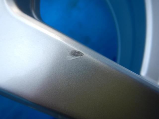 ＢＭＷ　２シリーズ　パーツ情報
BMWアクティブツアラー、グランツアラーに装着できる17インチスタッドレスセット入庫です！
テクマグ207R　17インチ　ブリヂストンスタッドレス付！