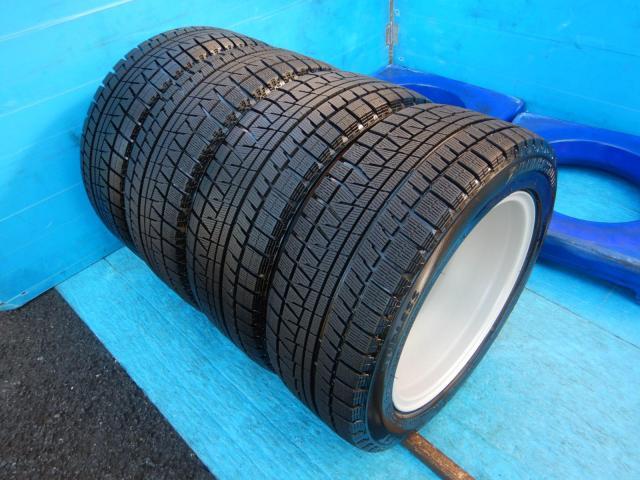 ＢＭＷ　Ｘ１　パーツ情報
BMW　X1、X2に装着できる17インチランフラットスタッドレスセット入庫です！
BMW純正Vスポーク560　17インチ　ブリヂストンランフラットスタッドレス付！