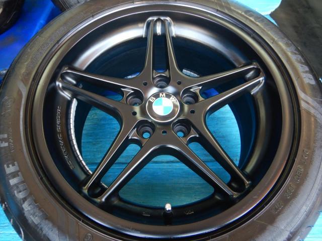 ＢＭＷ　３シリーズ　パーツ情報
BMW3シリーズ、4シリーズ、X1に装着できる17インチセット入庫です！
レーシングダイナRD3　17インチ　BMW承認ランフラットタイヤ付！