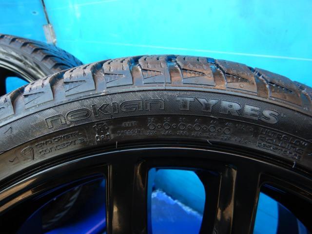 ＢＭＷ　１シリーズ　パーツ情報
BMW1シリーズ、2シリーズグランクーペ、ミニクラブマンに装着できる18インチスタッドレスセット入庫です！
MAK　FAHR　18インチ　ノキアン製スタッドレス付！