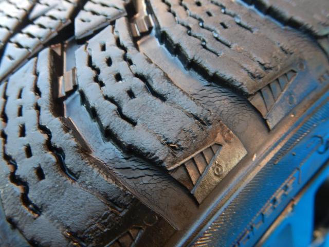 ＢＭＷ　１シリーズ　パーツ情報
BMW1シリーズ、2シリーズグランクーペ、ミニクラブマンに装着できる18インチスタッドレスセット入庫です！
MAK　FAHR　18インチ　ノキアン製スタッドレス付！