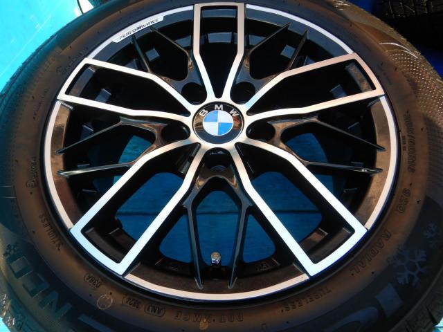 ＢＭＷ　３シリーズ　パーツ情報
BMW3シリーズ、4シリーズに装着できる16インチ溝たっぷりスタッドレスセット入庫です！
ユーロバーンMTX　16インチ　KENDAスタッドレス付！