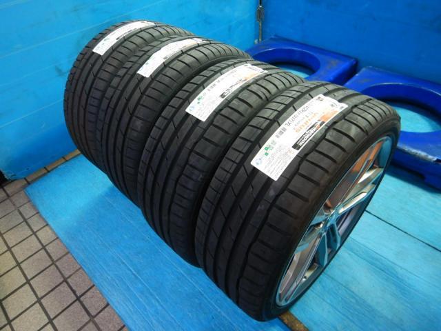 ＢＭＷ　３シリーズ　パーツ情報
BMW3、4シリーズオプション19インチ純正入庫です！
BMW純正ダブルスポーク704M　19インチ　新品タイヤ付！