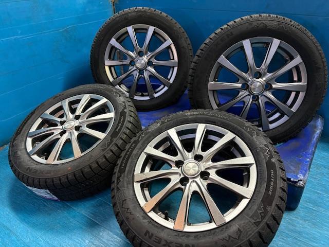 トヨタ　アクア　パーツ情報
アクア、ヴィッツ、ヤリスなどに装着できる新品スタッドレス付15インチセット入庫です！
GRASS　15インチ　新品スタッドレス付！