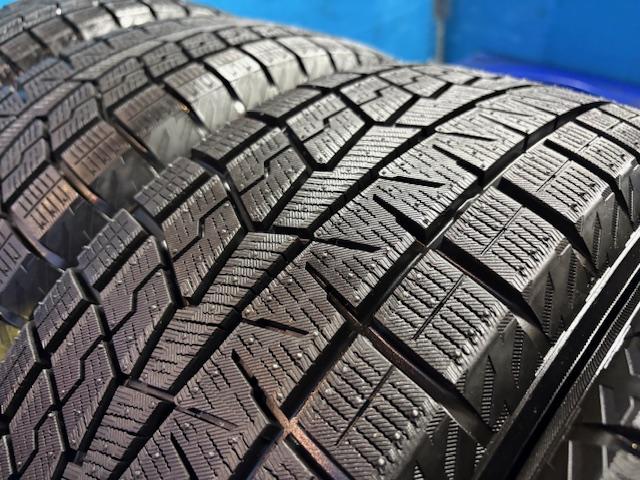 トヨタ　プリウス　パーツ情報
プリウス、ウィッシュ、86、カローラなどに装着できる16インチスタッドレスセット入庫です！
JOKER　16インチ　ヨコハマスタッドレス付！