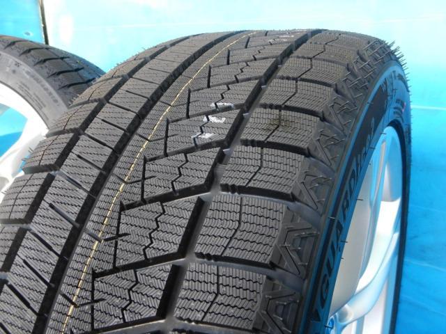 ＢＭＷ　５シリーズ　パーツ情報
BMW5シリーズ、6シリーズに装着できる新品スタッドレスタイヤ付き18インチセット入庫です！
BMW純正ダブルスポーク613M　18インチ　新品スタッドレス付！