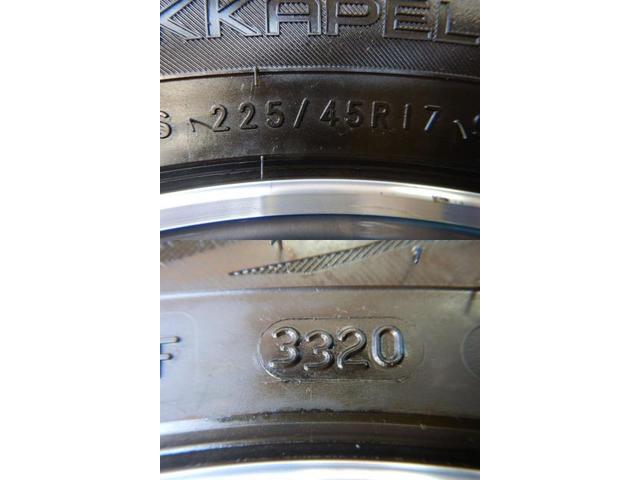 ＢＭＷ　１シリーズ　パーツ情報
BMW1シリーズ、2シリーズオプション17インチ純正ランフラットスタッドレスセット入庫です！
BMW純正ダブルスポーク550M　17インチ　ランフラットスタッドレス付！