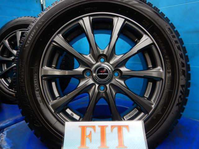 トヨタ　アクア　パーツ情報
アクア、ヴィッツ、フィット、スイフト、キューブなどに装着できる15インチスタッドレスセット入庫です！
AIRNOVA　15インチ　ブリヂストンスタッドレス付！