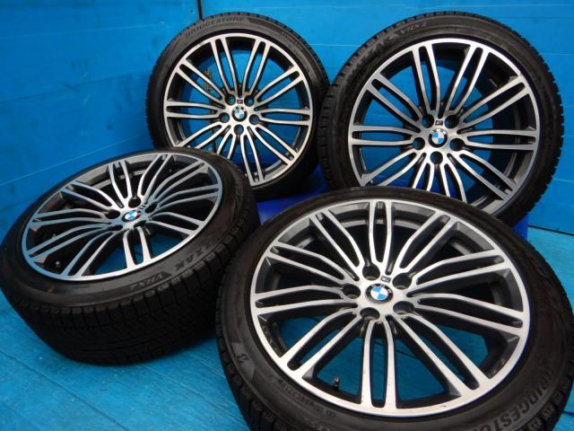 ＢＭＷ　５シリーズ　パーツ情報
BMW5シリーズ、4シリーズグランクーペ、8シリーズに装着できる19インチスタッドレス付純正入庫です！
BMW純正ダブルスポーク664M　19インチ　ブリヂストンスタッドレス付！