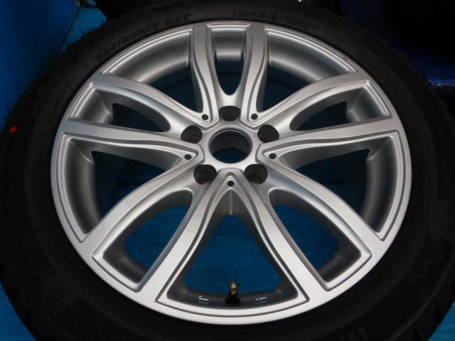 ＢＭＷ　３シリーズ　パーツ情報
BMW3シリーズ、4シリーズなどに装着できる17インチ新品スタッドレス付セット入庫です！
MAK　FAHR　17インチ　新品スタッドレス付！