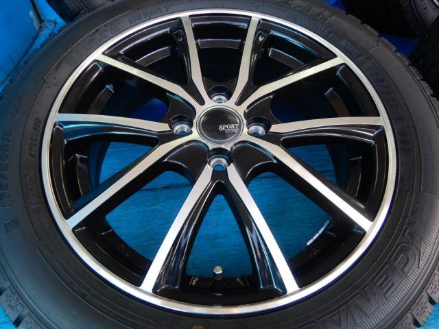 スズキ　クロスビー　パーツ情報
クロスビー、イグニスに装着できる16インチ溝たっぷりスタッドレスセット入庫です！
SPORT　KRONE　16インチ　グッドイヤースタッドレス付！