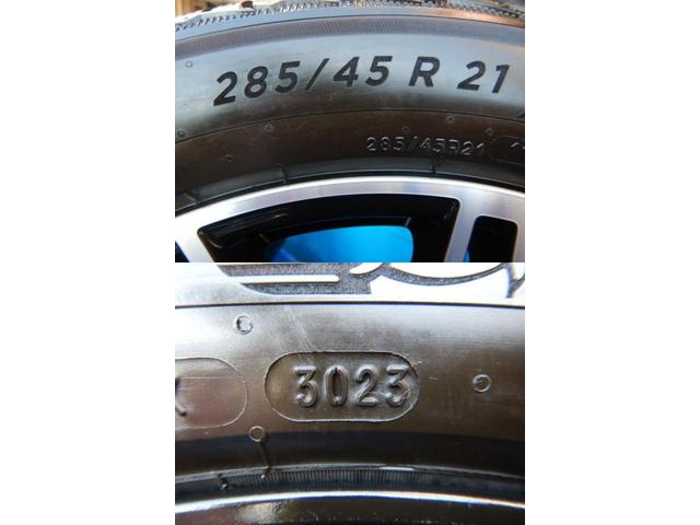 ポルシェ　カイエンクーペ　パーツ情報
ポルシェカイエンクーペ純正21インチのウインタータイヤセット入庫です！
ポルシェカイエンクーペ（9Y)純正RSスパイダーデザイン　21インチ　ミシュランウインタータイヤ付！