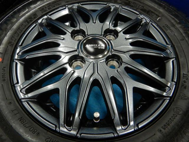 ダイハツ　ハイゼットバン　パーツ情報
軽トラ、軽バン用12インチスタッドレスセット入庫です！
SIBILLA NEXT-W45　12インチ　ダンロップ軽自動車バン用LTスタッドレス付！