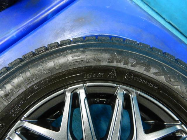 ダイハツ　ハイゼットバン　パーツ情報
軽トラ、軽バン用12インチスタッドレスセット入庫です！
SIBILLA NEXT-W45　12インチ　ダンロップ軽自動車バン用LTスタッドレス付！