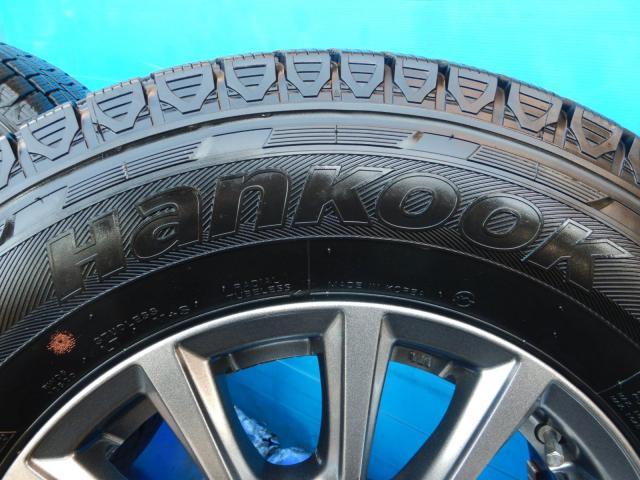 トヨタ　ハイエースバン　パーツ情報
ハイエース、レジアスエースに装着できる15インチスタッドレスセット入庫です！
KAZERA-H300　15インチ　バン用LTスタッドレス付！