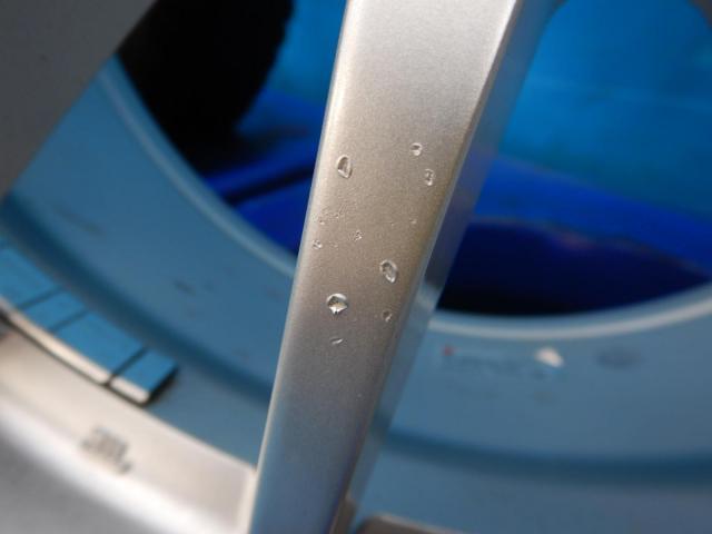 ＢＭＷ　５シリーズ　パーツ情報
BMW5シリーズ、4シリーズグランクーペに装着できる18インチスタッドレスセット入庫です！
IRVINE　18インチ　ヨコハマスタッドレス付！