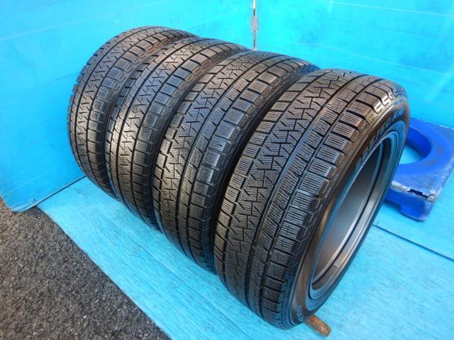 ＢＭＷ　Ｘ３　パーツ情報
BMW　X3、X4に装着できる18インチスタッドレスセット入庫です！
MAKルフトFF　18インチ　ピレリスタッドレス付！