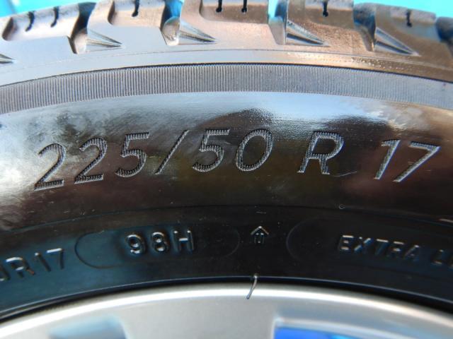 ＢＭＷ　３シリーズ　パーツ情報
BMW3シリーズ、4シリーズ、X1に装着できる17インチスタッドレスセット入庫です！
BMW純正ダブルスポーク392　17インチ　ミシュランスタッドレス付！