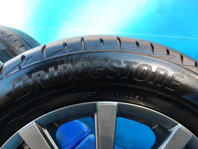 トヨタ　ノア　パーツ情報
ノア、VOXY、エスクァイア、ステップWなどに装着できる16インチセット入庫です！
GRASS　16インチ　ブリヂストンサマータイヤ付！