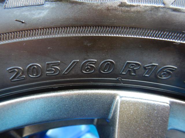 トヨタ　ノア　パーツ情報
ノア、VOXY、エスクァイア、ステップWなどに装着できる16インチセット入庫です！
GRASS　16インチ　ブリヂストンサマータイヤ付！