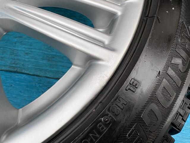 ＢＭＷ　１シリーズ　パーツ情報
BMW1シリーズ、2シリーズクーペ、3シリーズなどに装着できる17インチスタッドレスセット入庫です！
BMW純正ダブルスポーク383M　17インチ　ブリヂストンスタッドレス付！