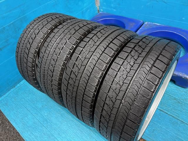 ＢＭＷ　１シリーズ　パーツ情報
BMW1シリーズ、2シリーズクーペ、3シリーズなどに装着できる17インチスタッドレスセット入庫です！
BMW純正ダブルスポーク383M　17インチ　ブリヂストンスタッドレス付！