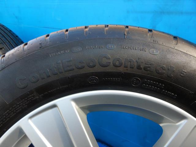 アウディ　Ａ４　パーツ情報
アウディA4（B9）純正16インチ入庫です！
コンチネンタル製アウディ承認タイヤ付！