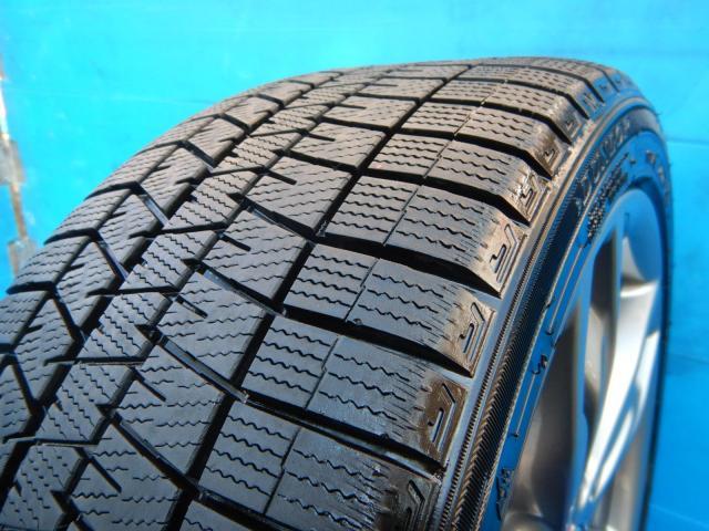 ＢＭＷ　１シリーズ　パーツ情報
BMW1シリーズ、2シリーズクーペなどに装着できる18インチ純正入庫です！
BMW純正ダブルスポーク436M　18インチ　溝たっぷりダンロップスタッドレス付！