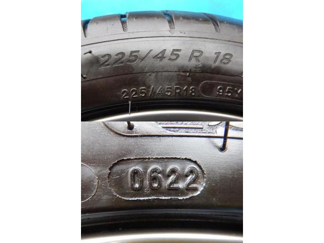 ＢＭＷ　３シリーズ　パーツ情報
BMW3シリーズ、4シリーズ、2シリーズクーペに装着できる5シリーズ純正入庫です！
BMW純正ダブルスポーク662M　18インチ　ミシュラン製BMW承認ランフラット付！