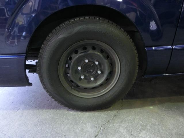 トヨタ ハイエース 16インチ タイヤ組替え スタッドレスからノーマルに組替え 神奈川 寒川町 タイヤショップ ティース