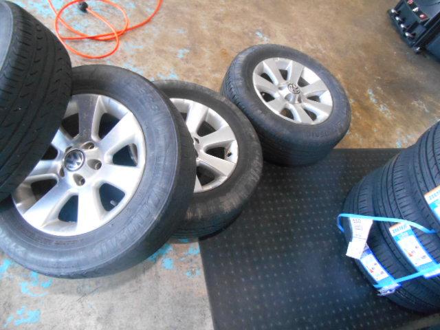 オートウェイ　タイヤピット　タイヤ交換