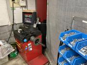 新品＆中古タイヤ販売、タイヤ買取、持ち込みタイヤ交換等お任せ下さい。