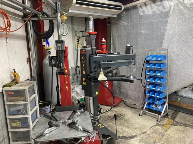 新品＆中古タイヤ販売、タイヤ買取、持ち込みタイヤ交換等お任せ下さい。