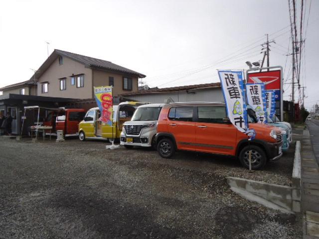 新車市場　川津店