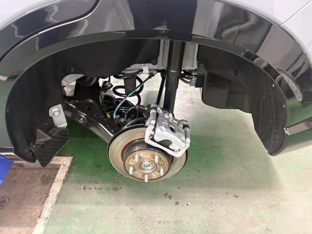 ホンダ ヴェゼルRS タイヤ組替交換