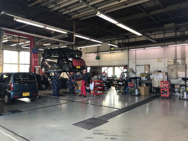 車検・整備・取付など様々なサービスを展開しております。