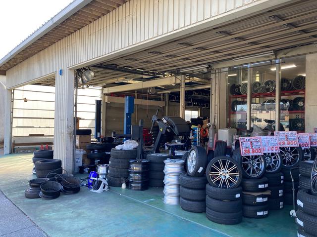 新品＆中古タイヤ販売、タイヤ買取、持ち込みタイヤ交換等お任せ下さい。