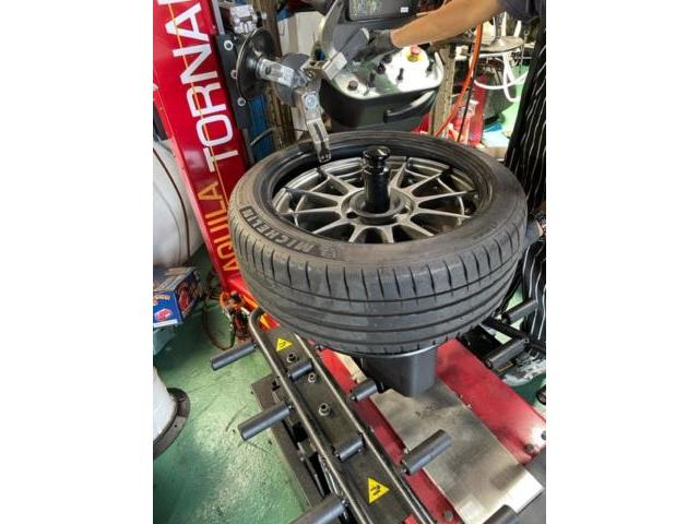 HONDA S2000 タイヤ交換