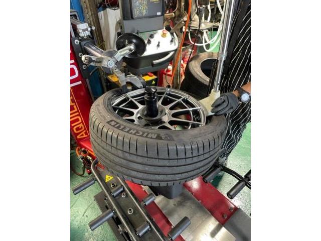 HONDA S2000 タイヤ交換