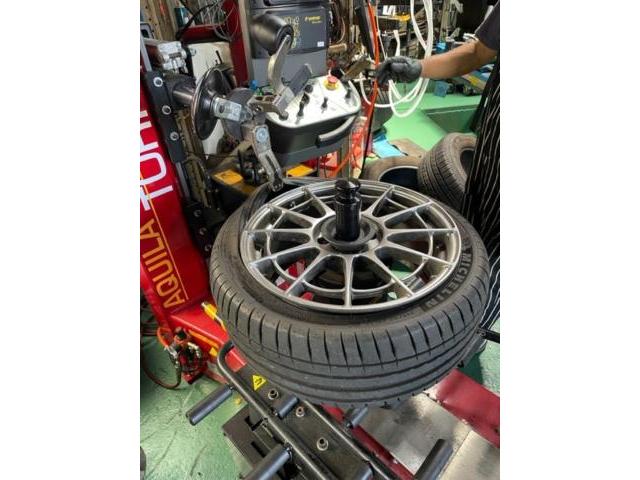 HONDA S2000 タイヤ交換