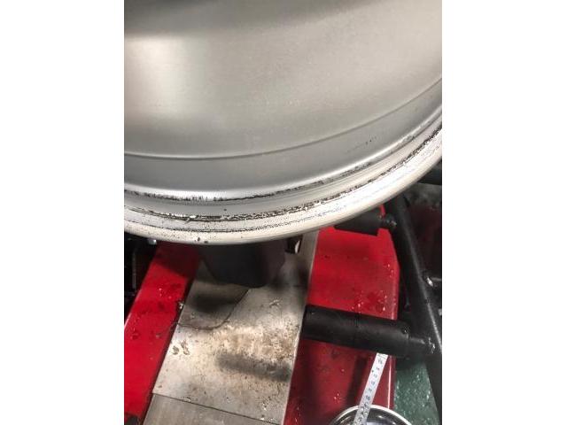 BMW 3シリーズ
225/45R18 ランフラットの持込タイヤ交換