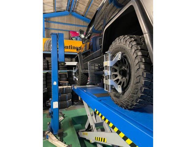 トヨタFJクルーザーのアライメント調整