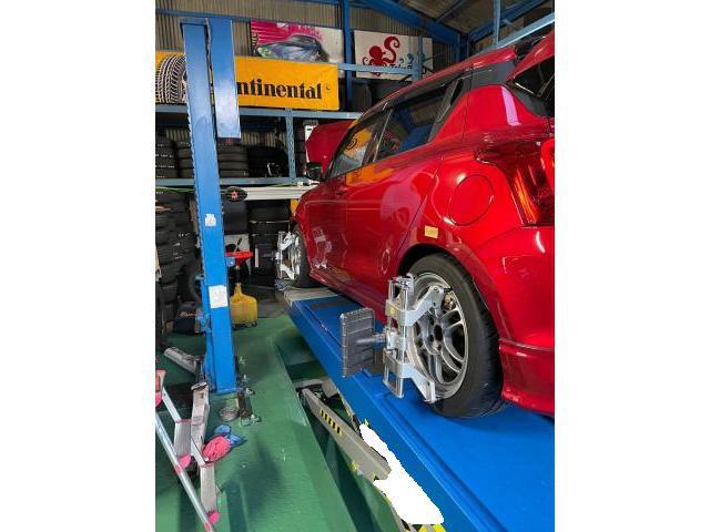 スイフト　アライメント調整